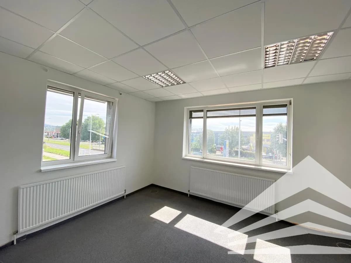 4-Zimmer-Gewerbeimmobilie mieten in Linz Land – 130 m², € 1.474 – Bild 5 von 8