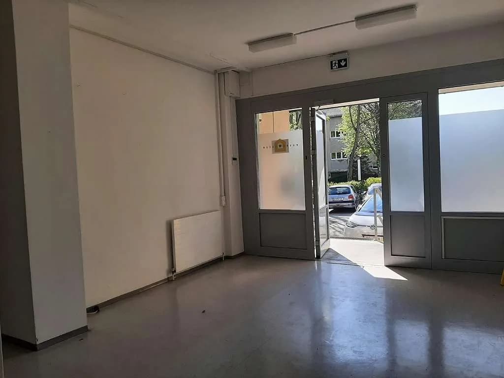Gewerbeimmobilie mieten in Tulln – 216 m², € 2.004