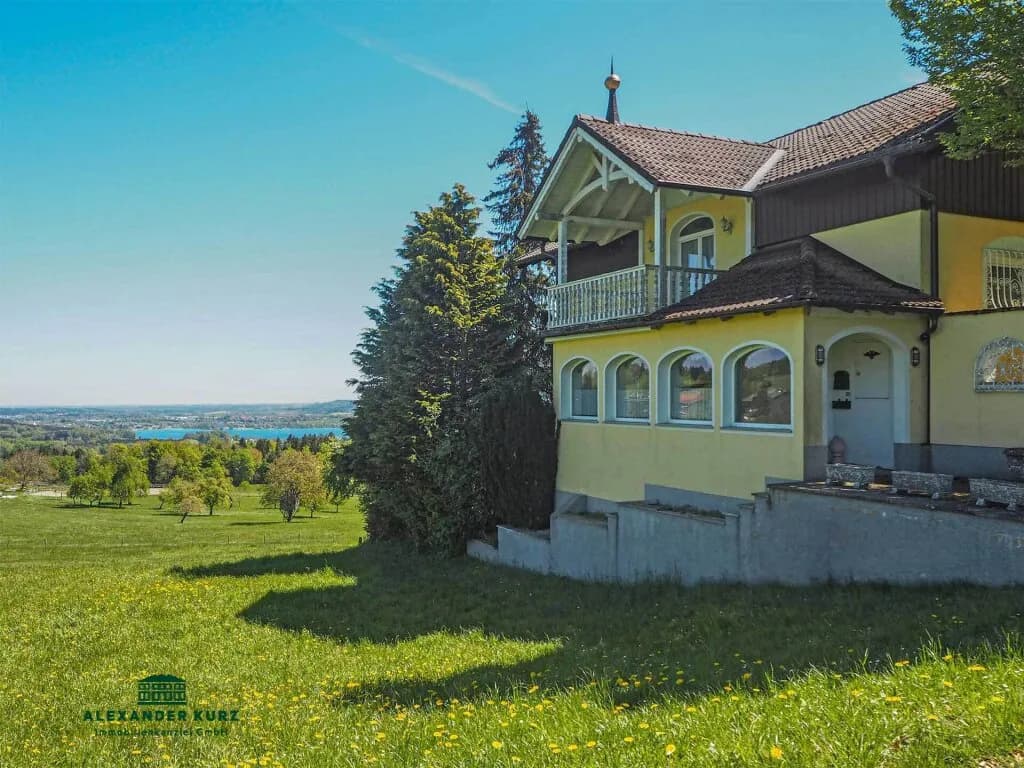 6-Zimmer-Haus kaufen in Vöcklabruck – 280 m², € 990.000