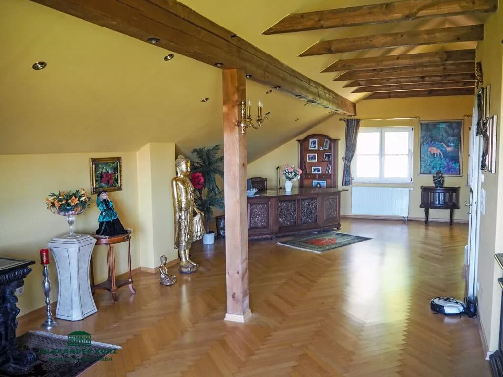 6-Zimmer-Haus kaufen in Vöcklabruck – 280 m², € 990.000 – Bild 4 von 6