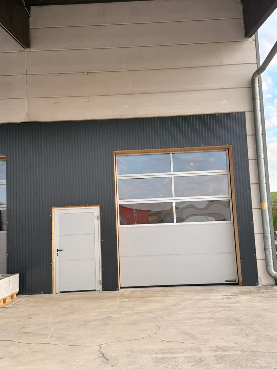 Gewerbeimmobilie mieten in Melk – 1 500 m², € 5