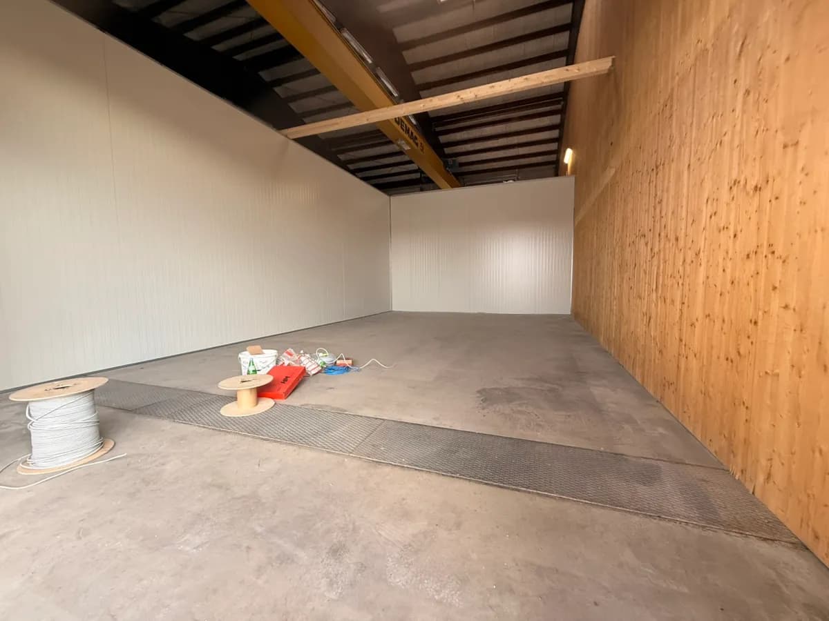 Gewerbeimmobilie mieten in Melk – 1 500 m², € 5 – Bild 2 von 9