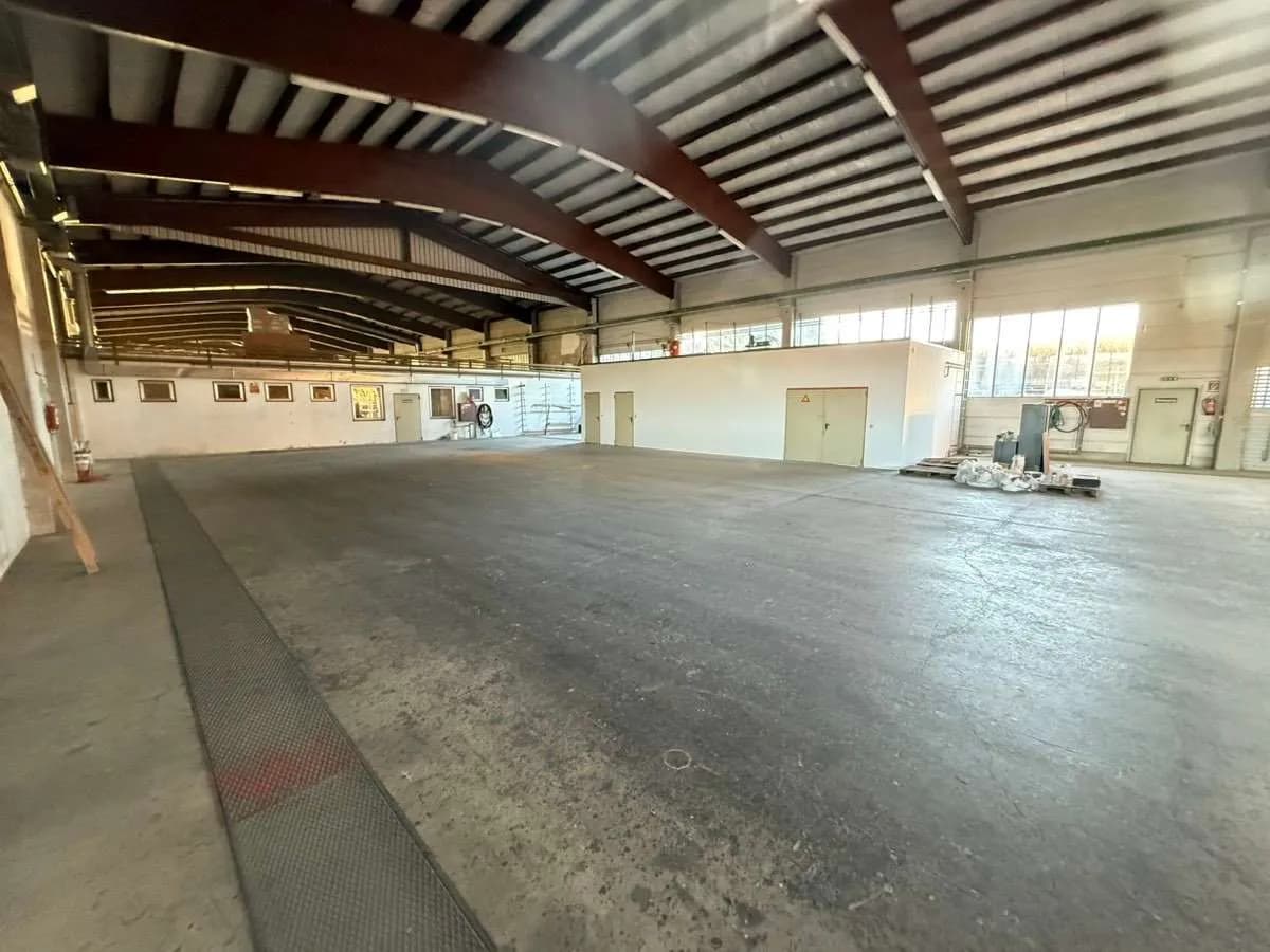 Gewerbeimmobilie mieten in Melk – 1 500 m², € 5 – Bild 4 von 9