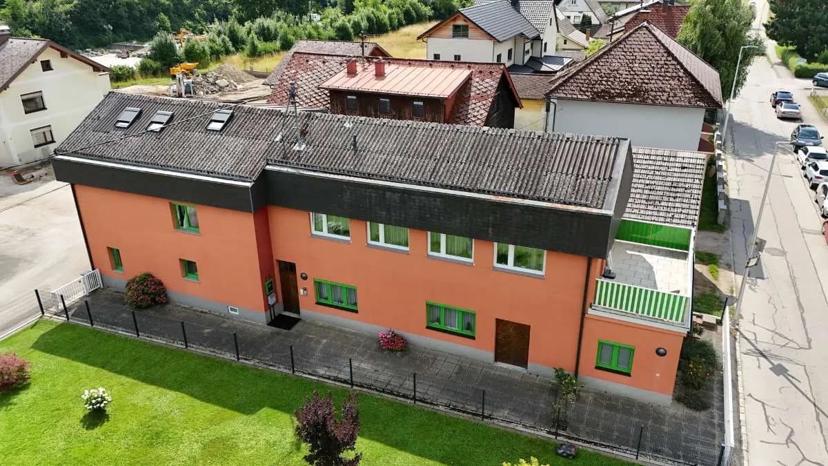 Gewerbeimmobilie kaufen in Vöcklabruck – 290 m², € 510.000 – Bild 2 von 24