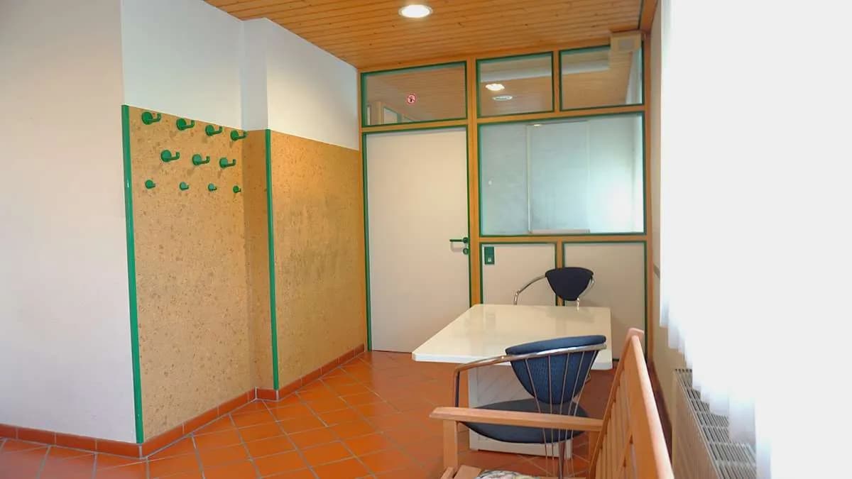 Gewerbeimmobilie kaufen in Vöcklabruck – 290 m², € 510.000 – Bild 18 von 24