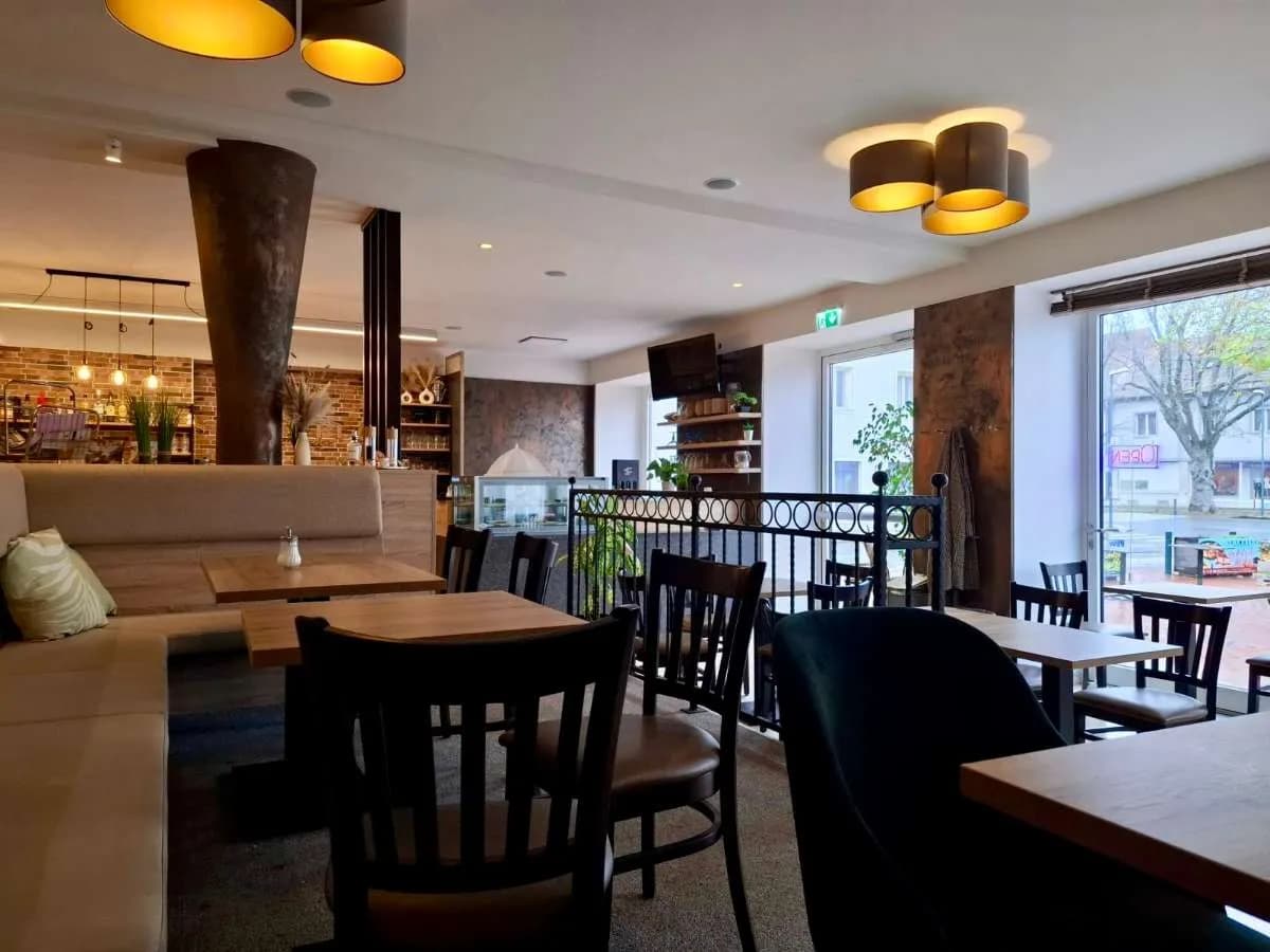 Gewerbeimmobilie mieten in Oberwart – 110 m², € 721