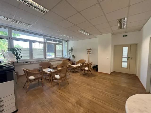 6-Zimmer-Gewerbeimmobilie mieten in Wien – 200 m², € 2.400