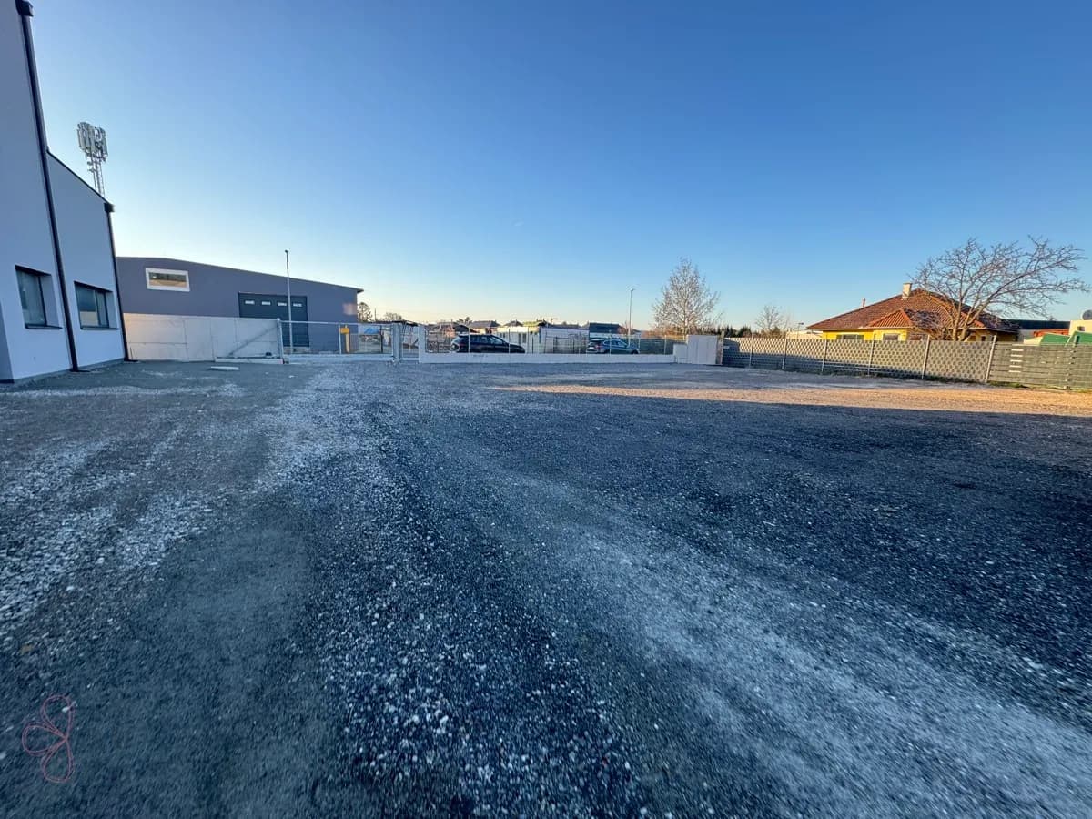 Gewerbeimmobilie mieten in Baden – 650 m², € 7.999 – Bild 9 von 23