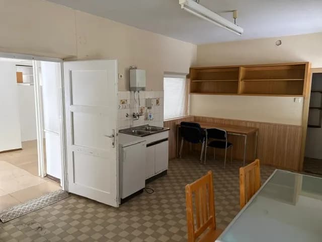 Gewerbeimmobilie mieten in Imst – 170 m², € 750 – Bild 8 von 8