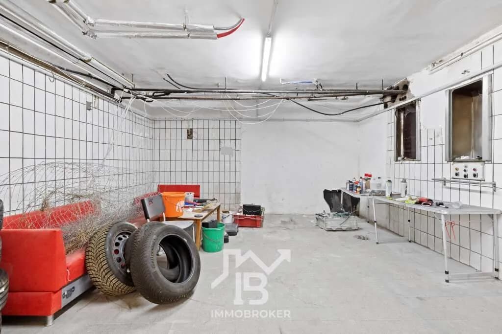 8-Zimmer-Gewerbeimmobilie kaufen in Perg – 231 m², € 295.000 – Bild 13 von 25