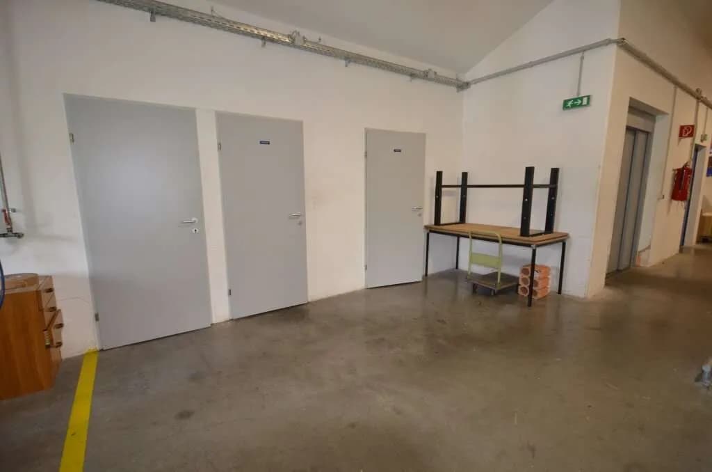 Gewerbeimmobilie mieten in Eferding – 10 m², € 45 – Bild 2 von 3