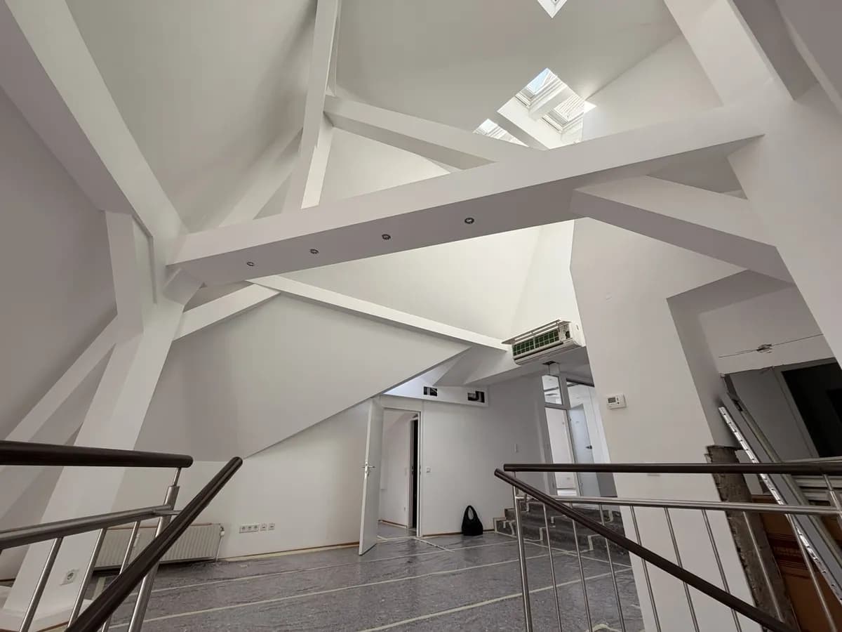 Gewerbeimmobilie mieten in Wien – 148 m², € 3.749