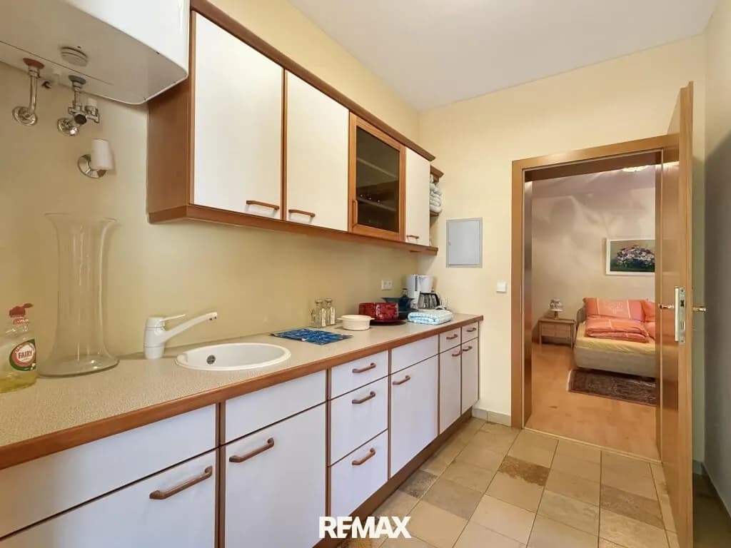 8-Zimmer-Gewerbeimmobilie kaufen in Gänserndorf – 307 m², € 790.000 – Bild 16 von 32