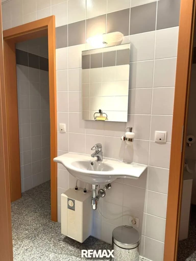 2-Zimmer-Gewerbeimmobilie mieten in Gänserndorf – 67 m², € 800 – Bild 8 von 18