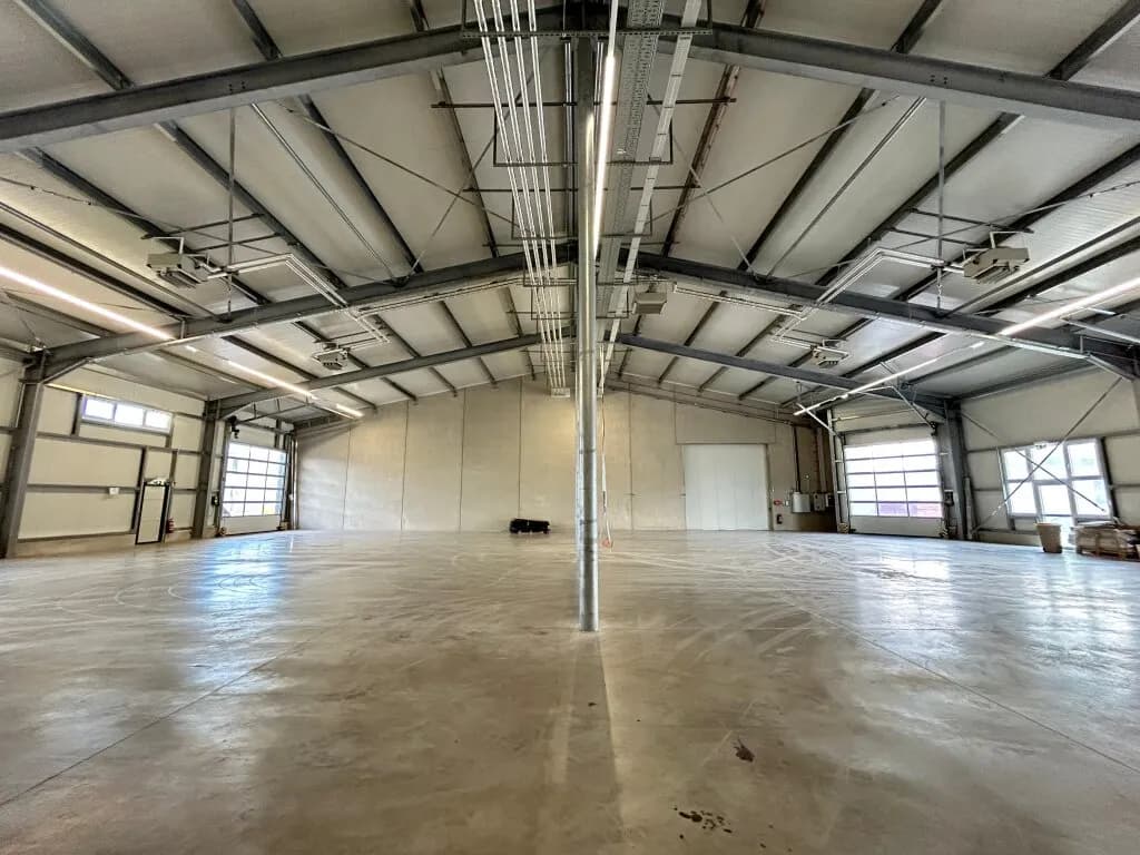Gewerbeimmobilie mieten in Baden – 741 m², € 6.002 – Bild 3 von 8