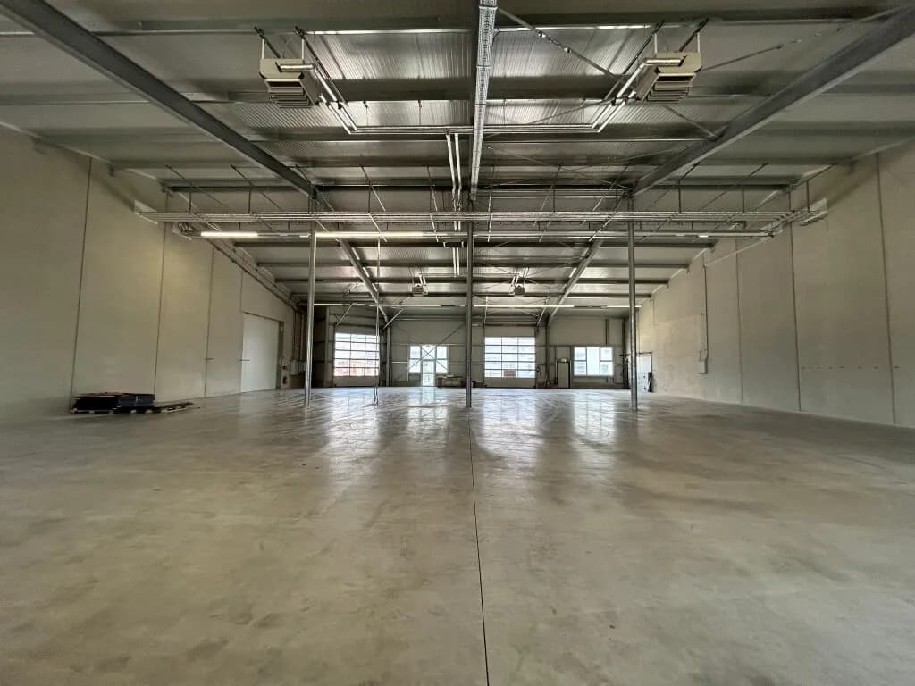 Gewerbeimmobilie mieten in Baden – 741 m², € 6.002 – Bild 5 von 8