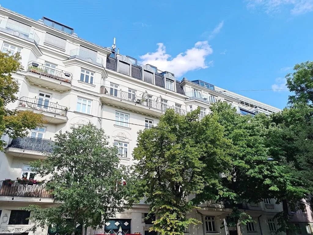 4-Zimmer-Wohnung mieten in Wien – 130 m², € 2.756 – Bild 4 von 58
