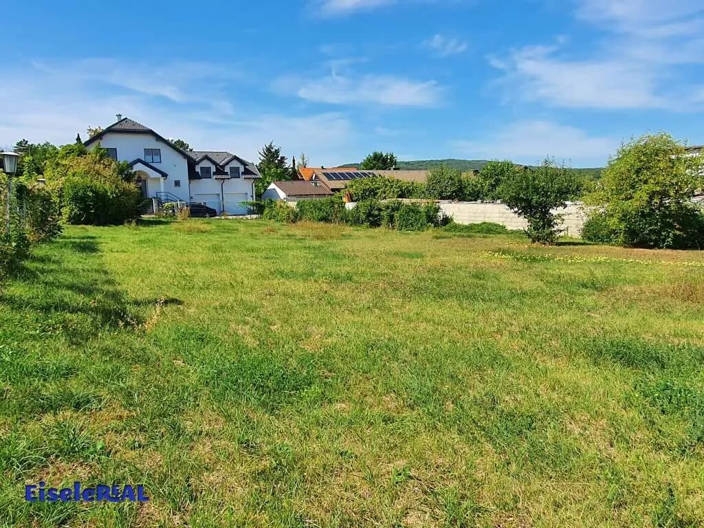 Grundstück kaufen in Baden – 1 049 m², € 447.000 – Bild 2 von 4