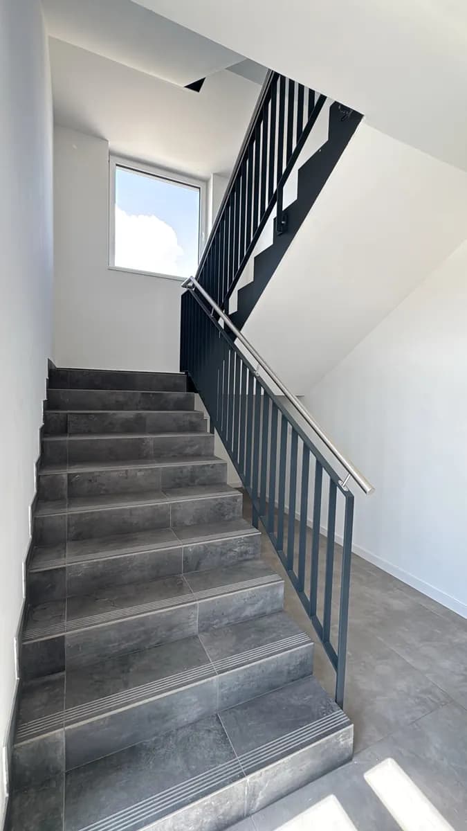 4-Zimmer-Gewerbeimmobilie mieten in Baden – 140 m², € 2.000 – Bild 2 von 11