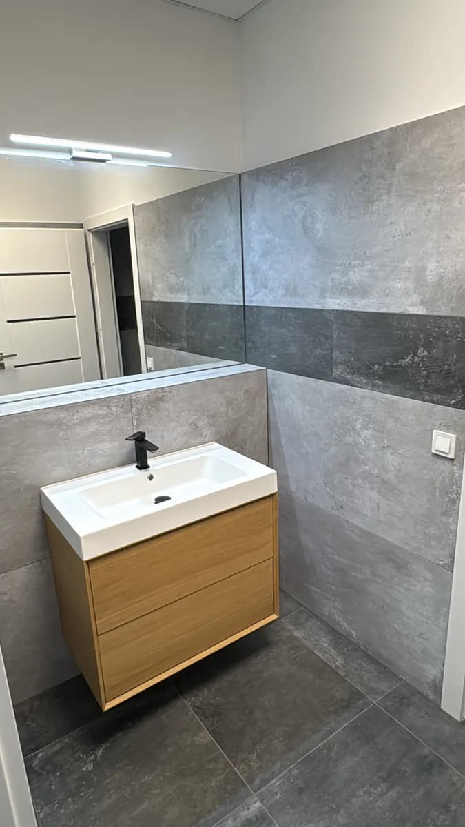 4-Zimmer-Gewerbeimmobilie mieten in Baden – 140 m², € 2.000 – Bild 9 von 11