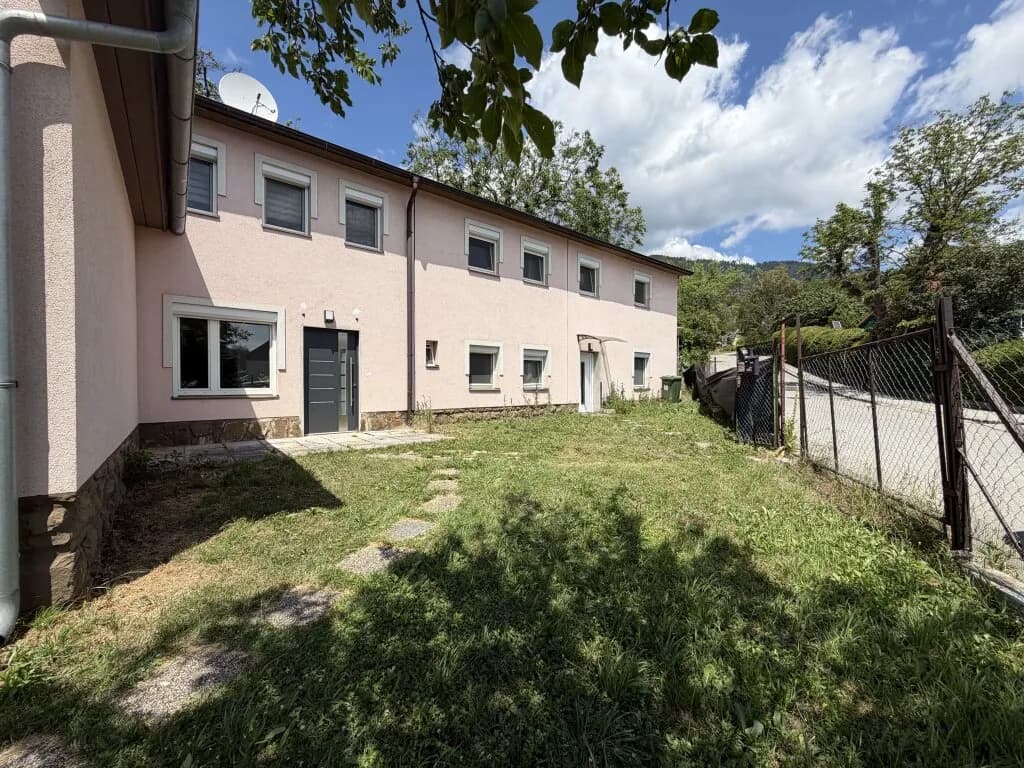 7-Zimmer-Haus kaufen in Neunkirchen – 196 m², € 399.900 – Bild 3 von 33