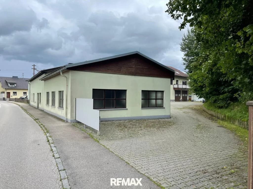 Gewerbeimmobilie mieten in Grieskirchen – 200 m², € 735