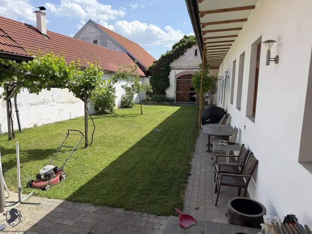 5-Zimmer-Haus kaufen in Hollabrunn – 238 m², € 690.000 – Bild 2 von 41