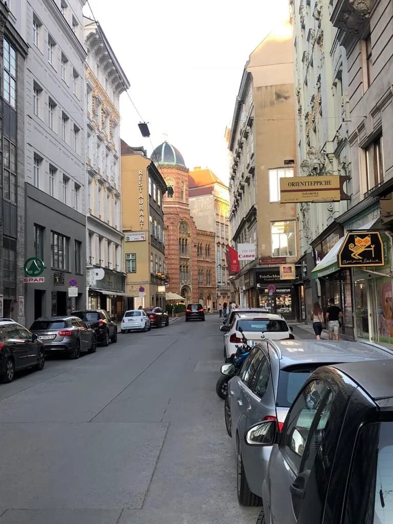 Gewerbeimmobilie mieten in Wien – 30 m², € 2.048