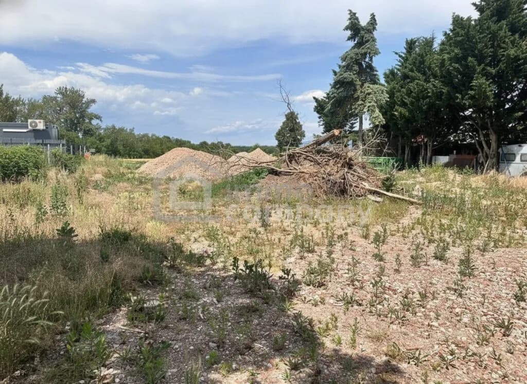 Immobilie mieten in Wiener Neustadt Land – 1 560 m², € 1.560 – Bild 2 von 4