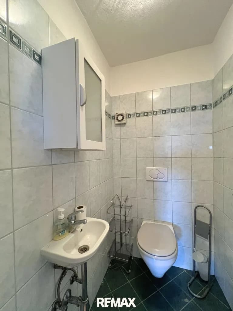 11-Zimmer-Gewerbeimmobilie kaufen in Braunau am Inn – 270 m², € 698.000 – Bild 27 von 40