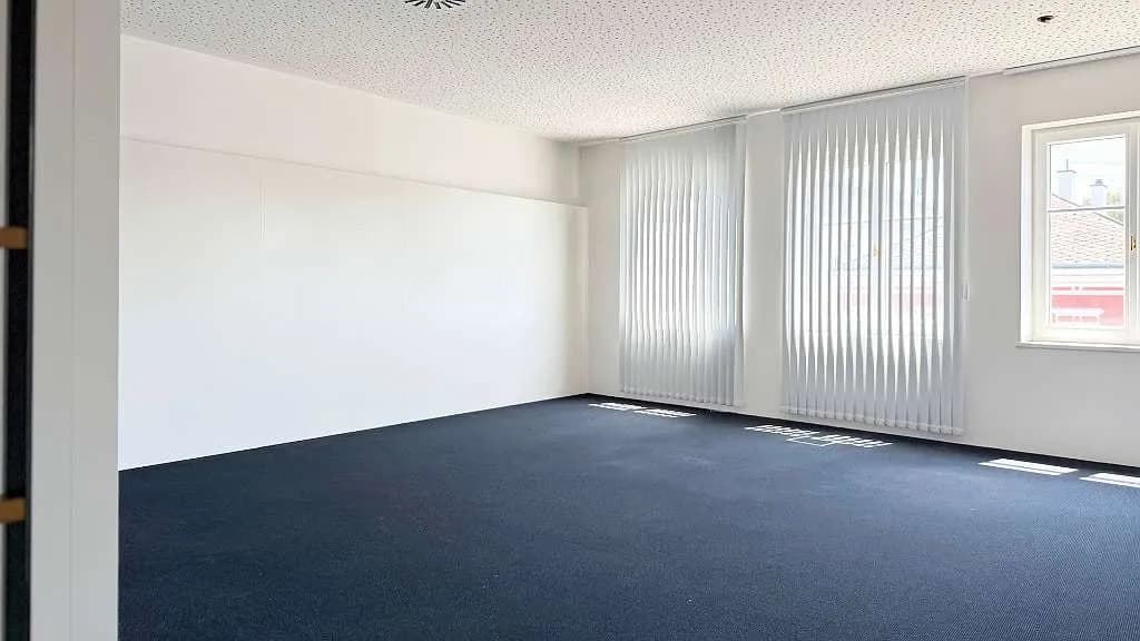 Gewerbeimmobilie mieten in Vöcklabruck – 319 m², € 3.288 – Bild 9 von 12