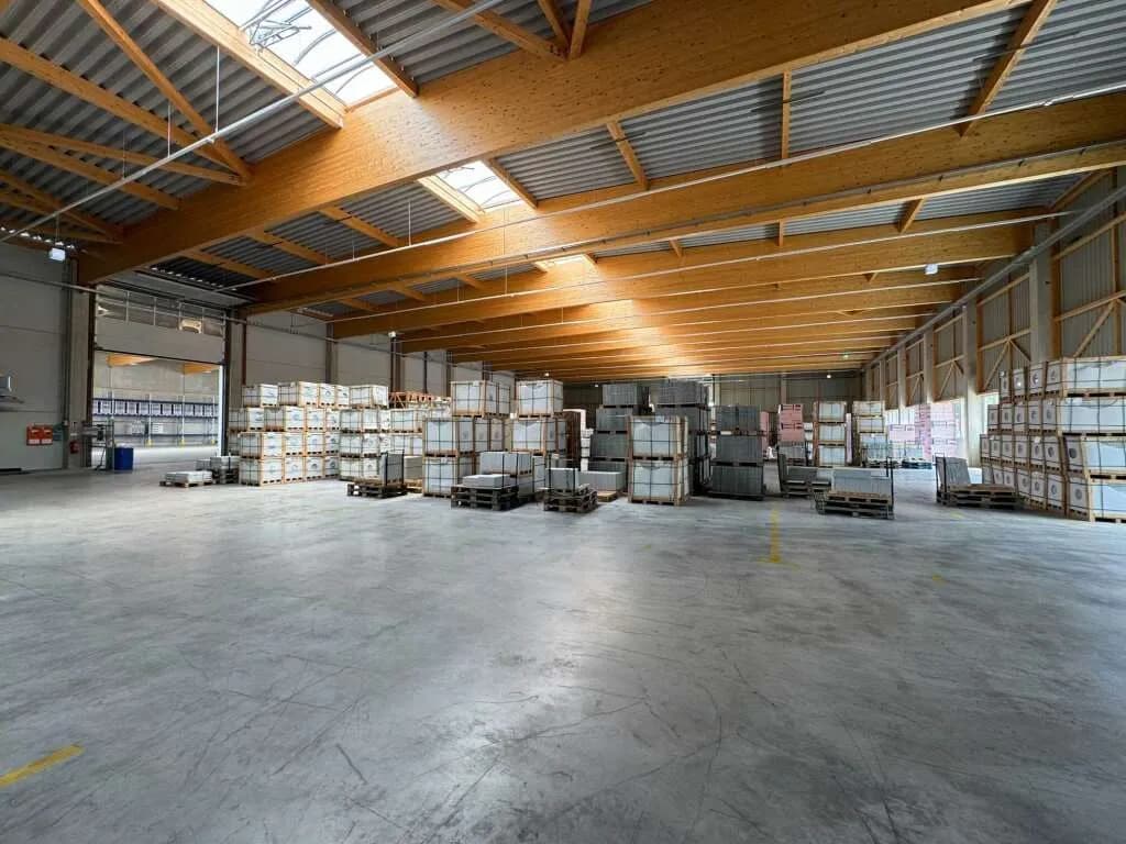Gewerbeimmobilie mieten in Linz Land – 4 000 m² – Bild 8 von 14