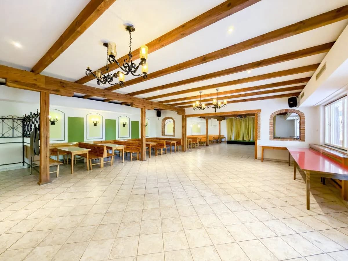 Gewerbeimmobilie kaufen in Baden – 577 m², € 559.000