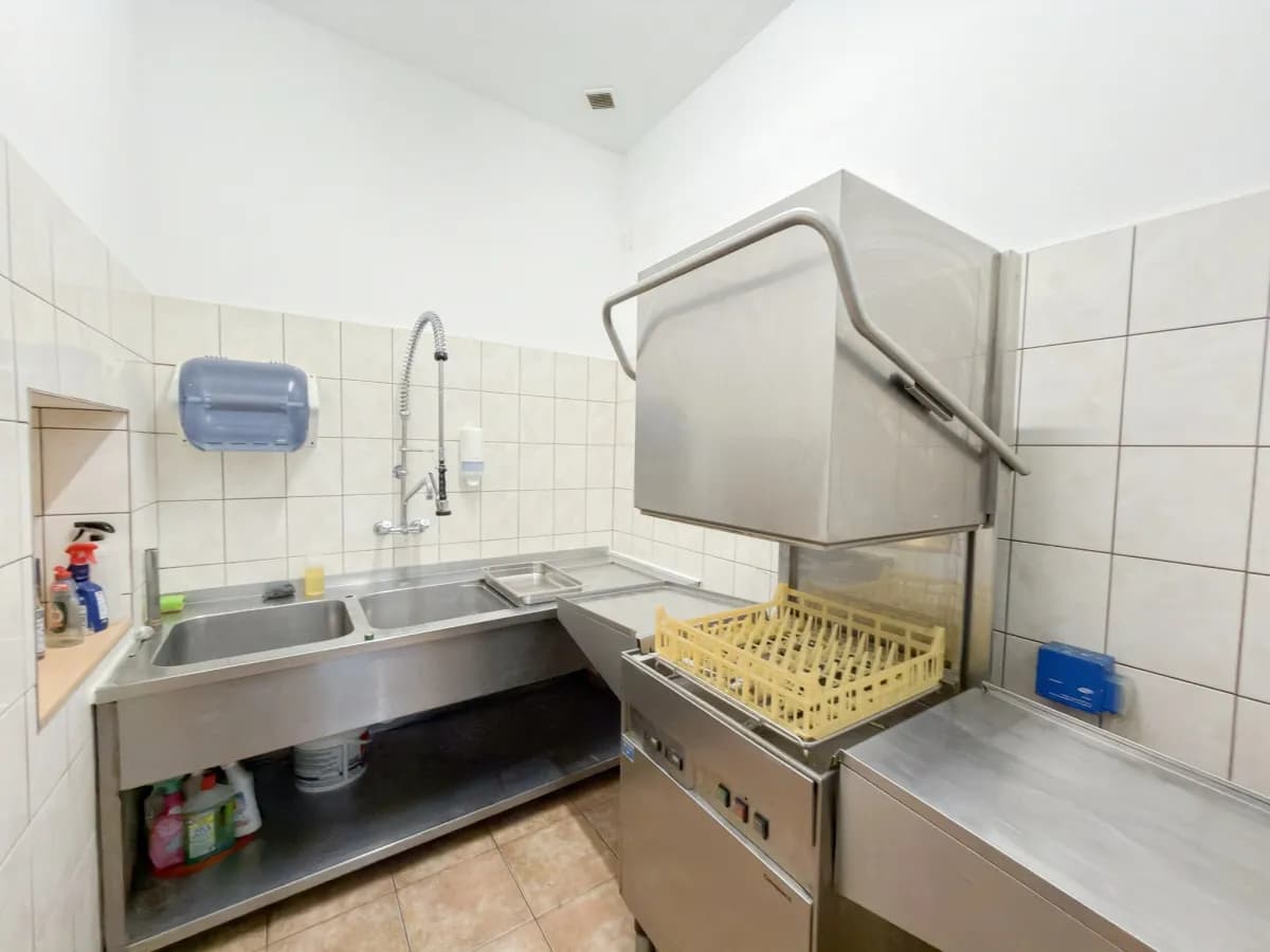 Gewerbeimmobilie kaufen in Baden – 577 m², € 559.000 – Bild 6 von 22