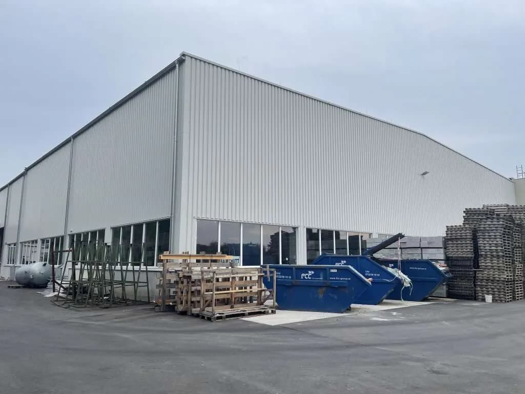 Gewerbeimmobilie mieten in Linz Land – 986 m², € 8.190