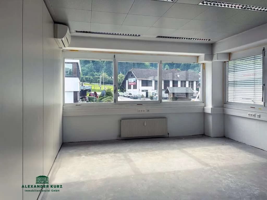 Gewerbeimmobilie mieten in Salzburg-Umgebung – 92 m², € 1.000