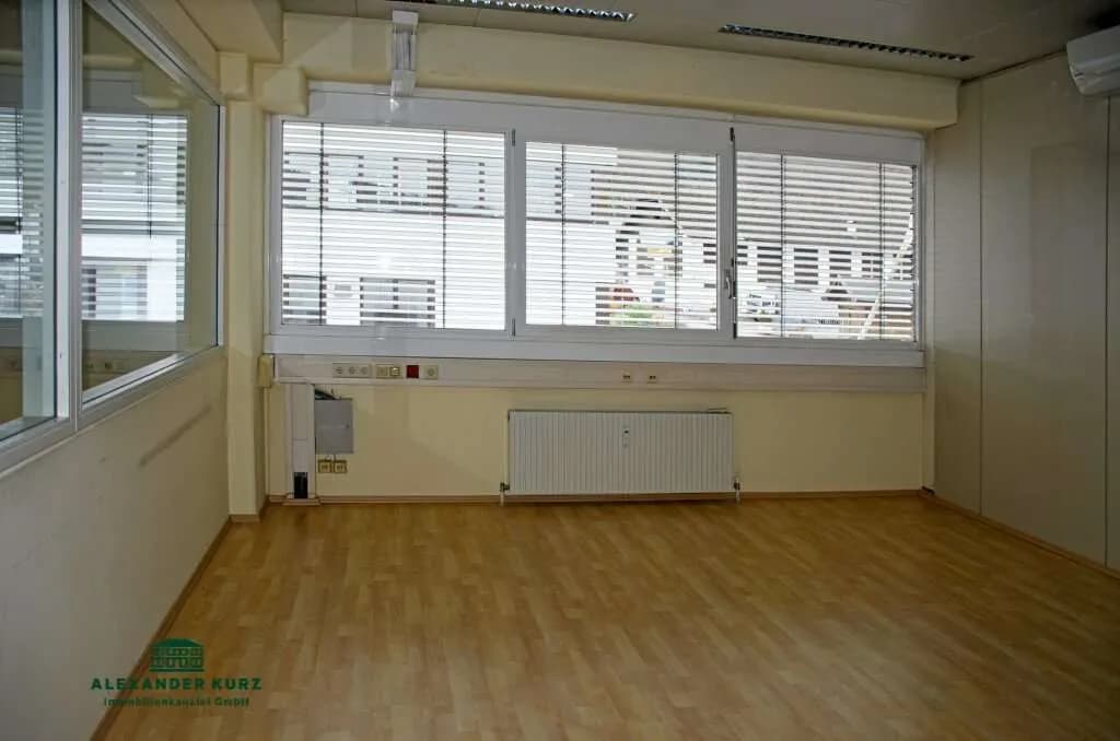 Gewerbeimmobilie mieten in Salzburg-Umgebung – 92 m², € 1.000 – Bild 2 von 3