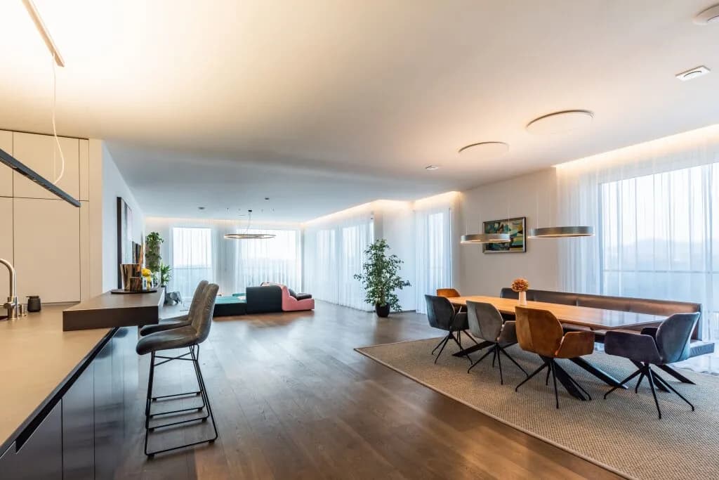 5-Zimmer-Wohnung mieten in Linz – 224 m², € 4.600