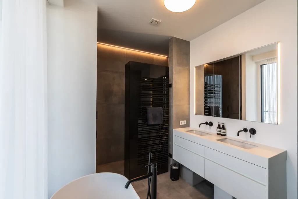 5-Zimmer-Wohnung mieten in Linz – 224 m², € 4.600 – Bild 8 von 24