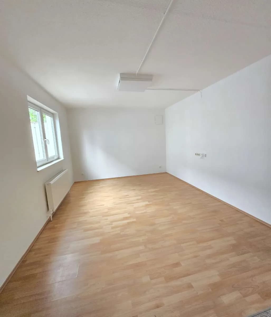 1-Zimmer-Gewerbeimmobilie mieten in Korneuburg – 30 m², € 599 – Bild 3 von 4