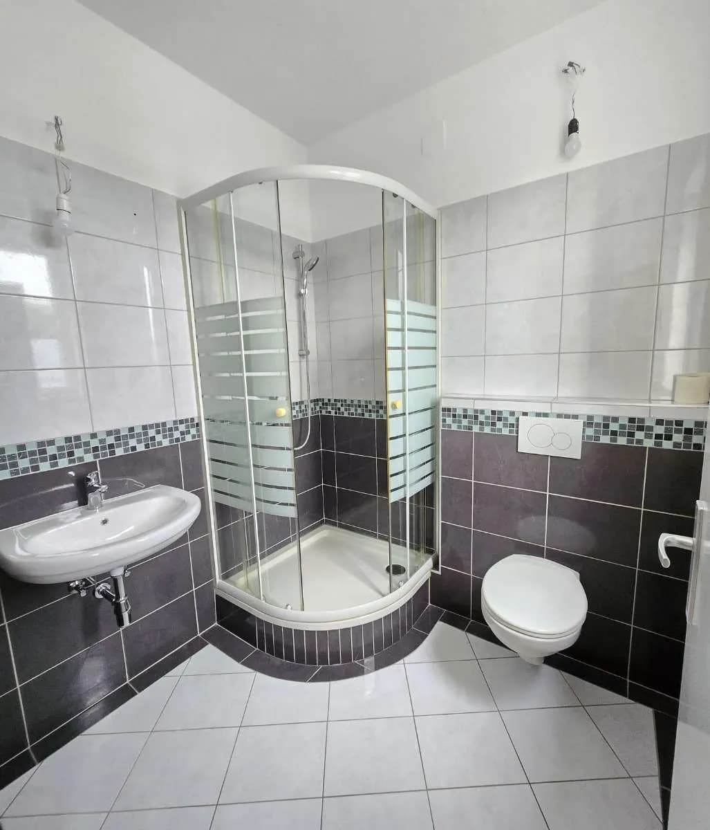 1-Zimmer-Gewerbeimmobilie mieten in Korneuburg – 30 m², € 599 – Bild 4 von 4