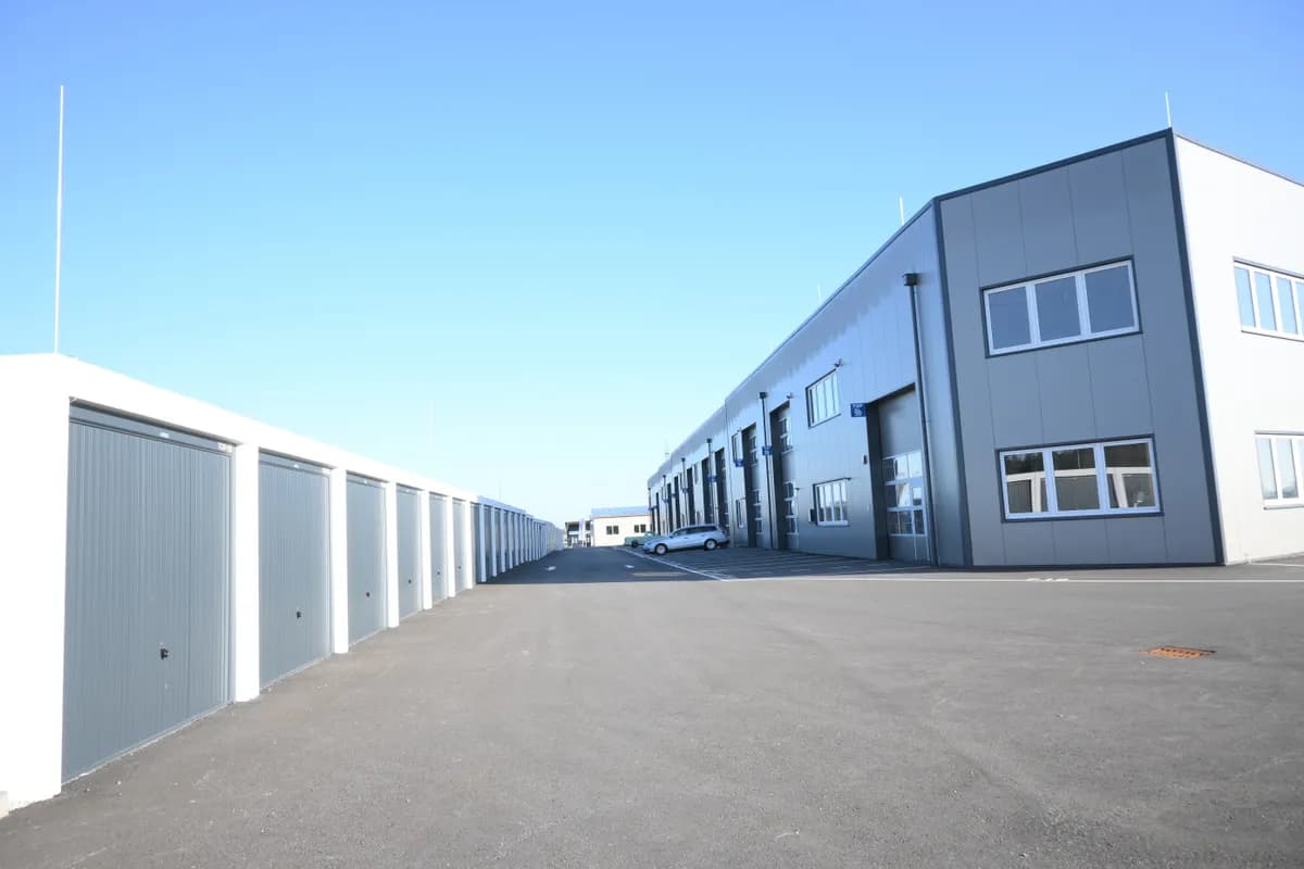 Gewerbeimmobilie mieten in Steyr-Land – 119 m², € 1.345 – Bild 2 von 3
