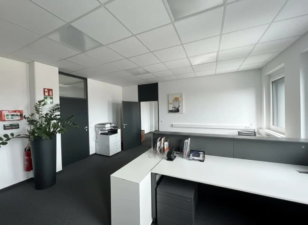 Gewerbeimmobilie mieten in Baden – 155 m², € 1.535 – Bild 2 von 4