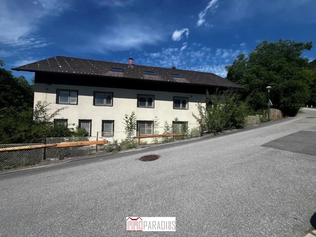 Haus kaufen in Neunkirchen – 4 054 m², € 190.000