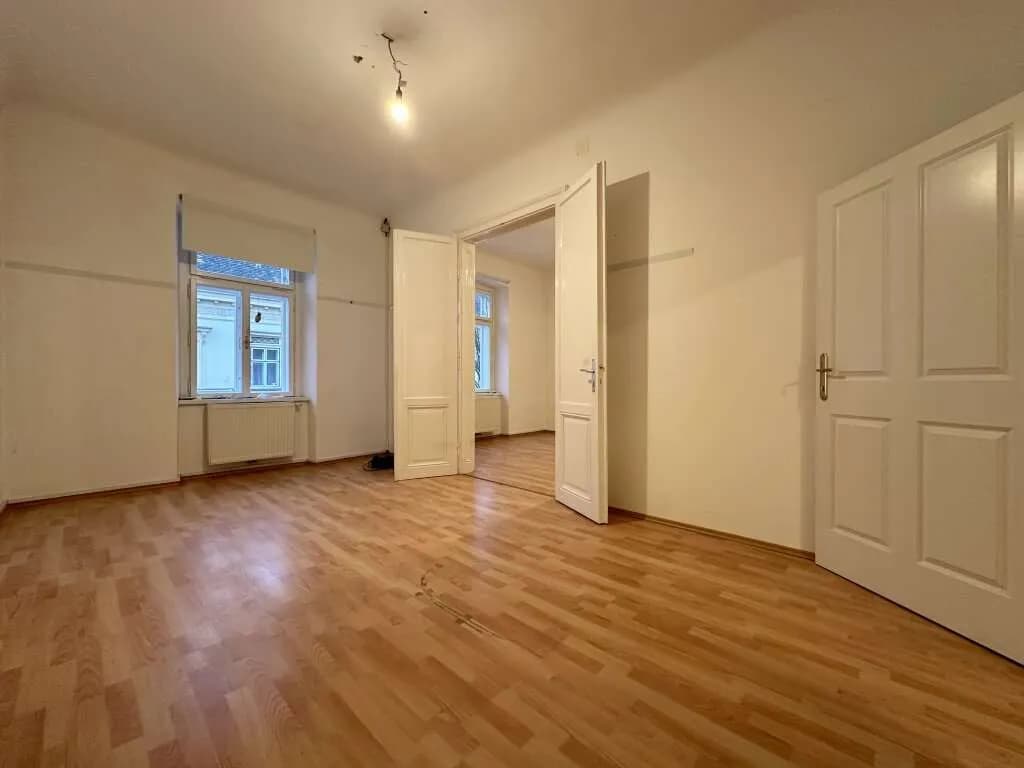 Gewerbeimmobilie mieten in Baden – 49 m², € 767