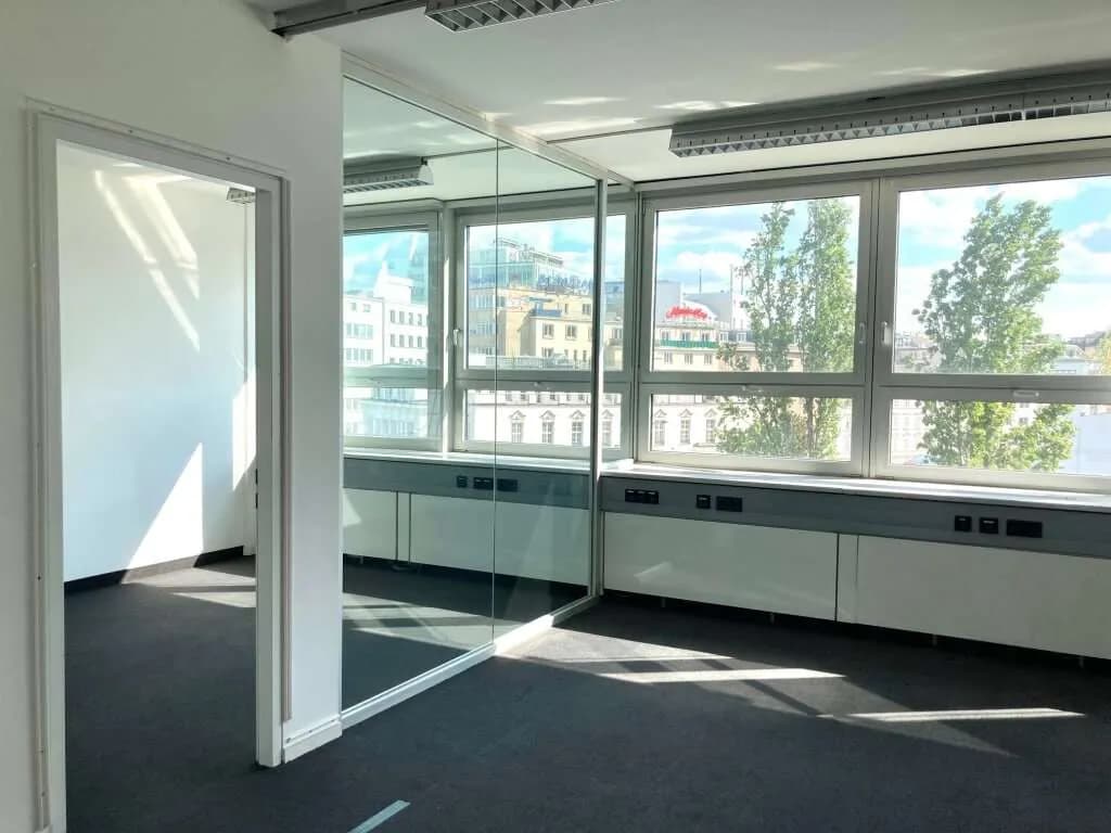 Gewerbeimmobilie mieten in Wien – 1 333 m², € 32.659