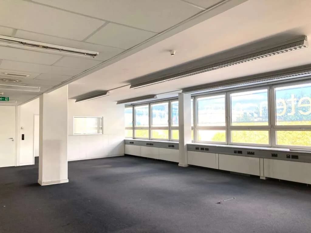 Gewerbeimmobilie mieten in Wien – 1 333 m², € 32.659 – Bild 3 von 21