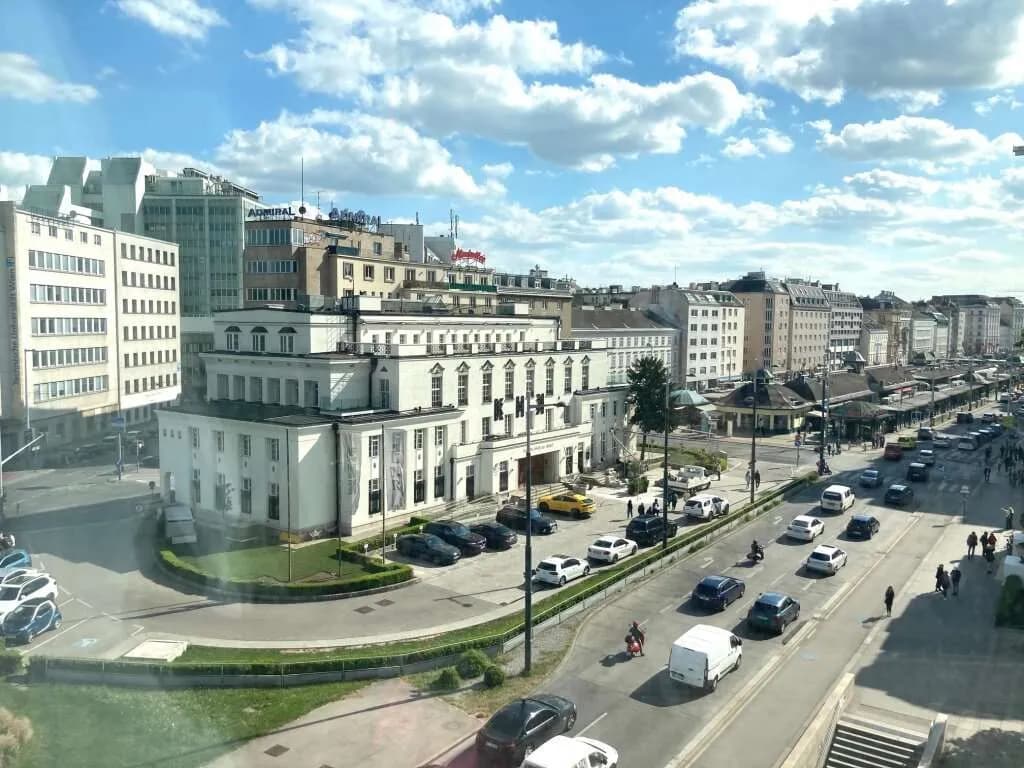 Gewerbeimmobilie mieten in Wien – 1 333 m², € 32.659 – Bild 8 von 21