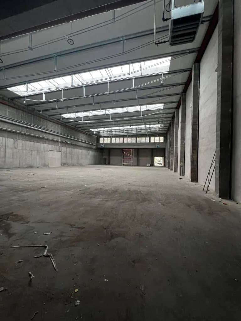 Gewerbeimmobilie mieten in Baden – 1 424 m², € 9.826 – Bild 2 von 4