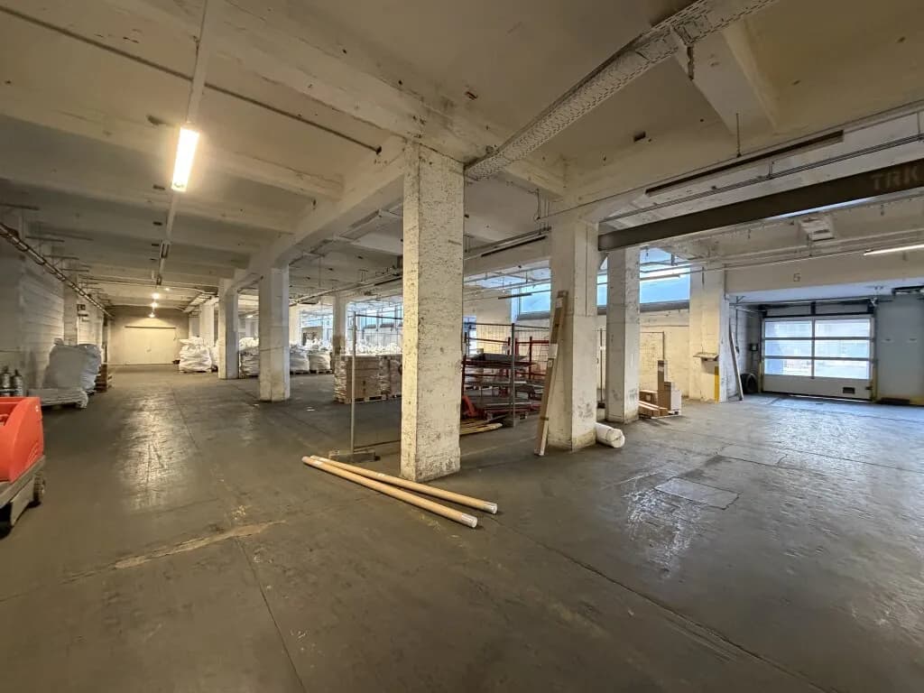 Gewerbeimmobilie mieten in Baden – 4 500 m², € 26.775 – Bild 4 von 8